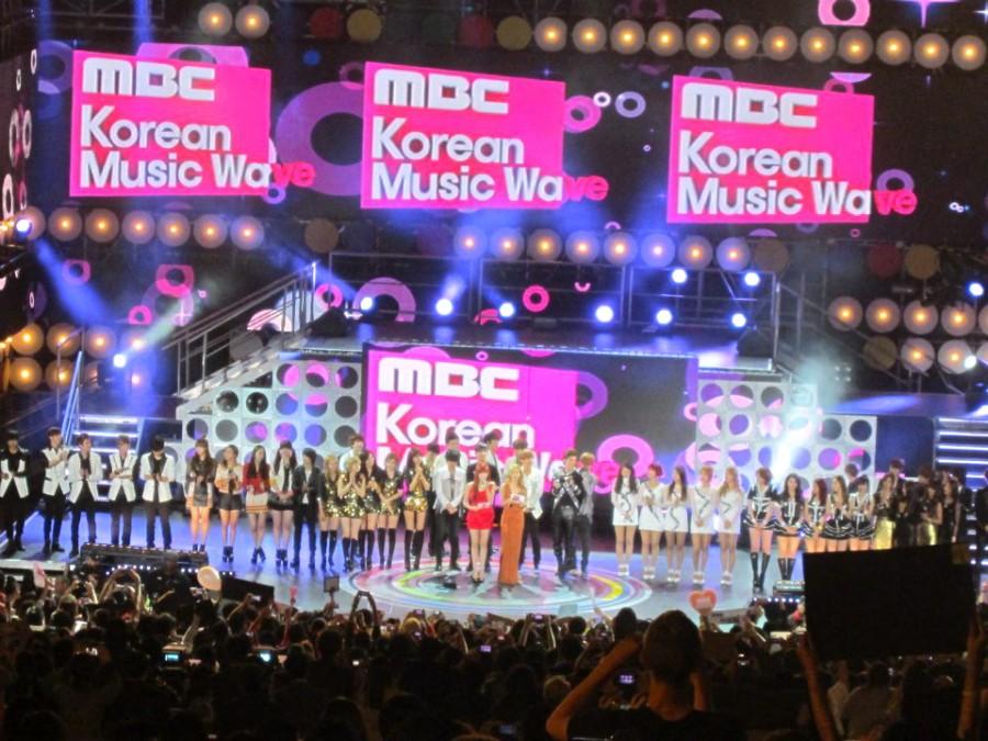 Koreas+top+bands+perform+at+the+MBC+Korean+Music+Wave+in+Google+concert