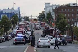What the street where the Navy Yard is located looked like after the shooting.
Source: Yahoo News