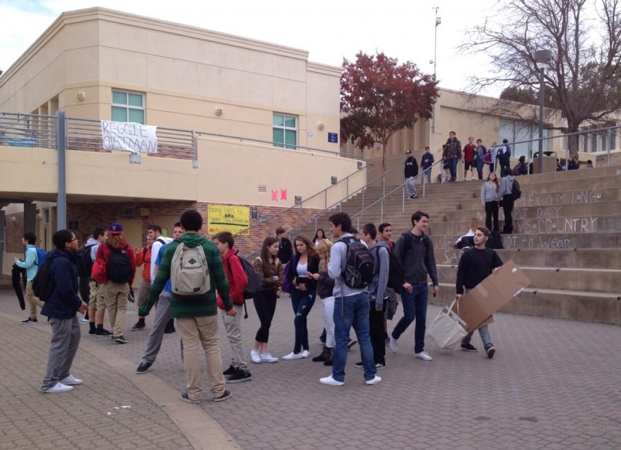 Carlmont students gather in the quad after school.