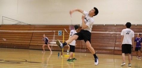 Carlmont badminton wins against Sequoia