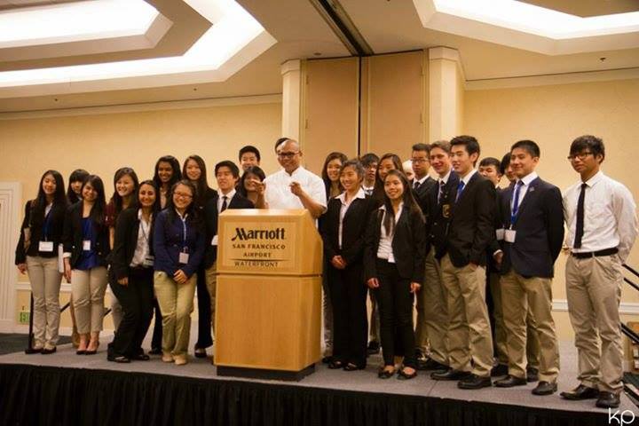 Carlmont DECA poses with Chef Jeff at the leadership  Photo provided by Arianna Bayangos.