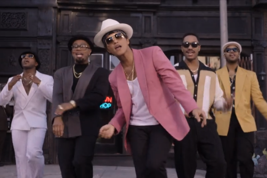 Uptown Funk combines elements of both old and new musical styles.