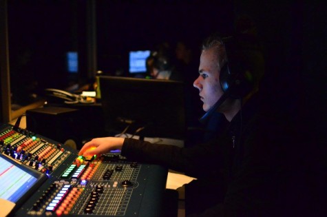 CTTA member Gustaf Claesson controls the soundboard in the Carlmont Performing Arts Center.