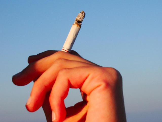 San Francisco raises smoking age to 21