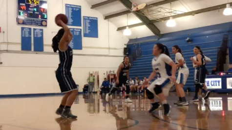Varsity girls basketball falls in first round of playoffs