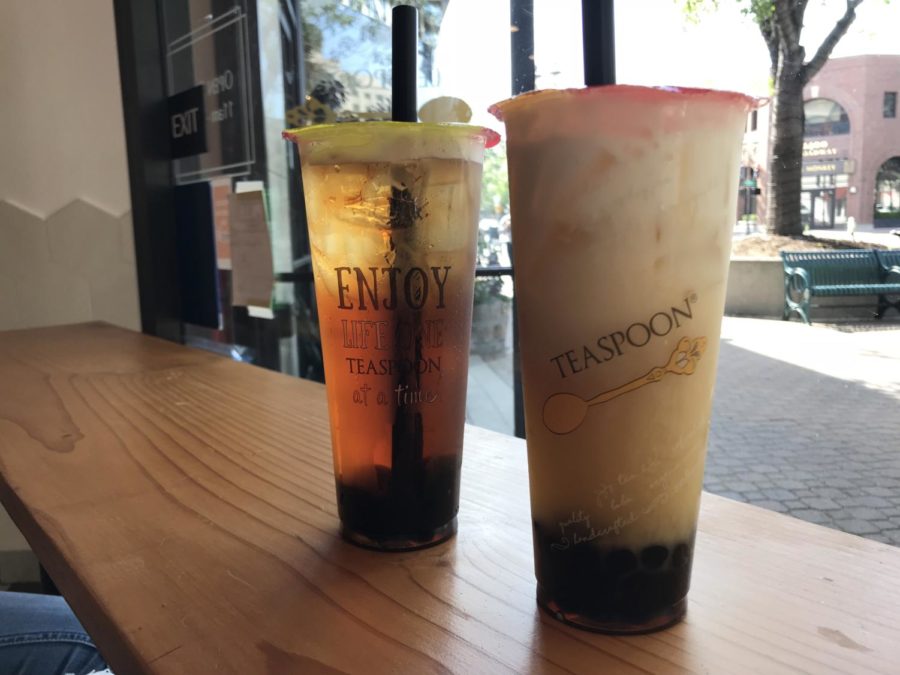 The Liquid Gold drink contains honey oolong tea with cream and classic honey boba.
