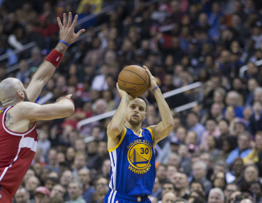 Stephen Curry led the Golden State Warriors in scoring with 34 points in Game 1 of the NBA Finals.