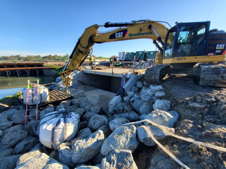OneShoreline completes the hydraulic from the Bayfront Canal to the USFWS managed ponds in December 2021