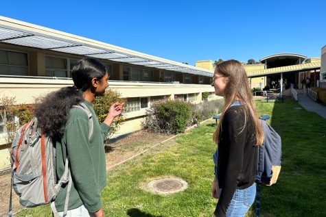 Carlmont sophomore Sanvi Adusumilli tells her exchange student, Eugénie Dupre, about Carlmont High School. 
