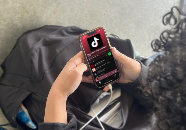 A Carlmont Student listens to a playlist on Spotify consisting of music that is popular on TikTok and other social media platforms. 