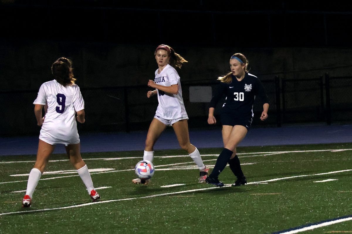 Freshman Nicole Franklin passes a through-ball into the box. Franklin dribbled through Sequoia’s defenders while waiting for the perfect opportunity to advance the field. She created many opportunities by being patient with her passes.