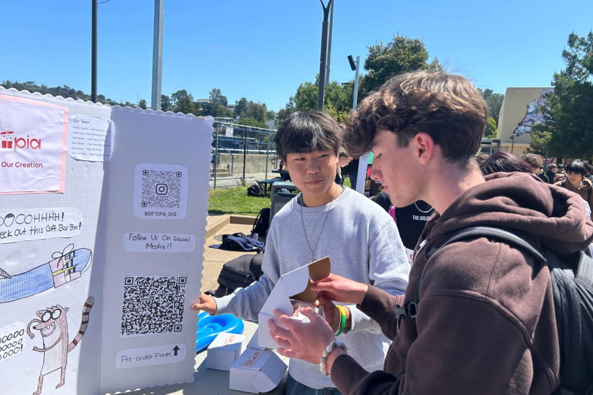 Intro to business students such as sophomore Jayden Lee try to get fellow students to purchase his product, Giftopia, for his project. It was super fun selling to people and convincing them to buy my product, Lee said.