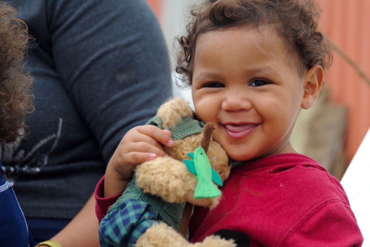 The Coast Guard set a positive example by donating toys to children in Puerto Rico. The volunteers in the event included Coast Guard members stationed near Naguabo, Puerto Rico, who delivered toys to children in the city.