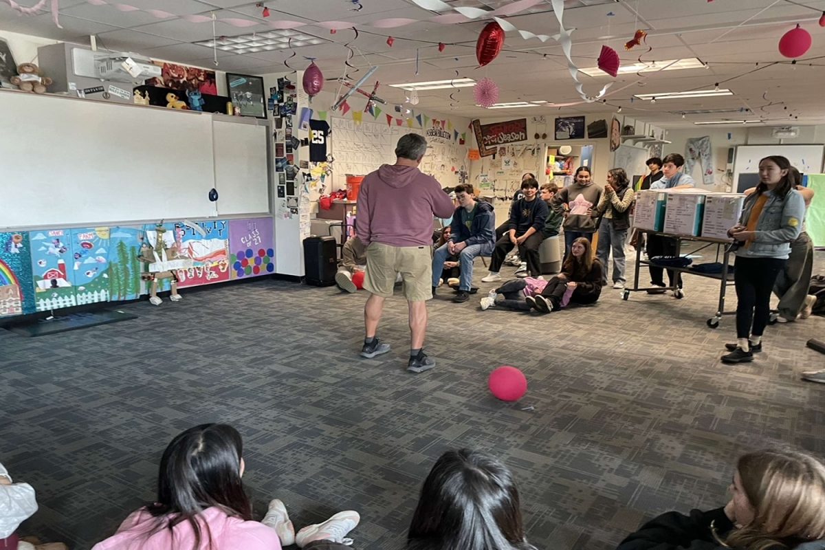 Jim Kelly speaks to his class as ASB prepares for the many applicants. "The best advice I could give to the kids is just be who you are," Kelly said. 
